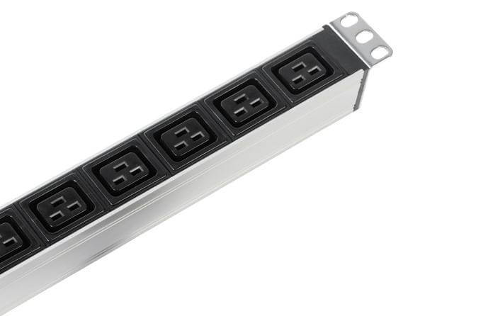 Блок розеток R-16-16C13-12C19-V-1820 Rem-16 с выкл., 16 IEC 60320 C13, 12 C19, вход C20 16A, алюм., 42-48U REM