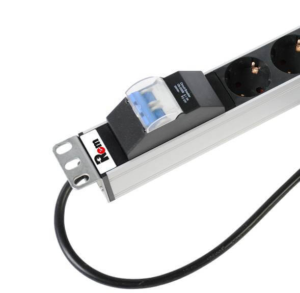 Блок розеток R-16-20S-A-1420-3 Rem-16 с авт. 16А, 20 Schuko, 16A, алюм., 33-48U, шнур 3 м. REM