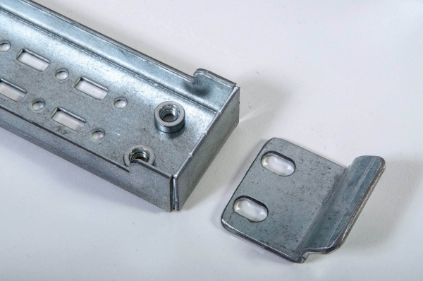 Шина EMW-RM-25.45.210 25 × 45 для шкафов EMW глубиной 210 мм Elbox